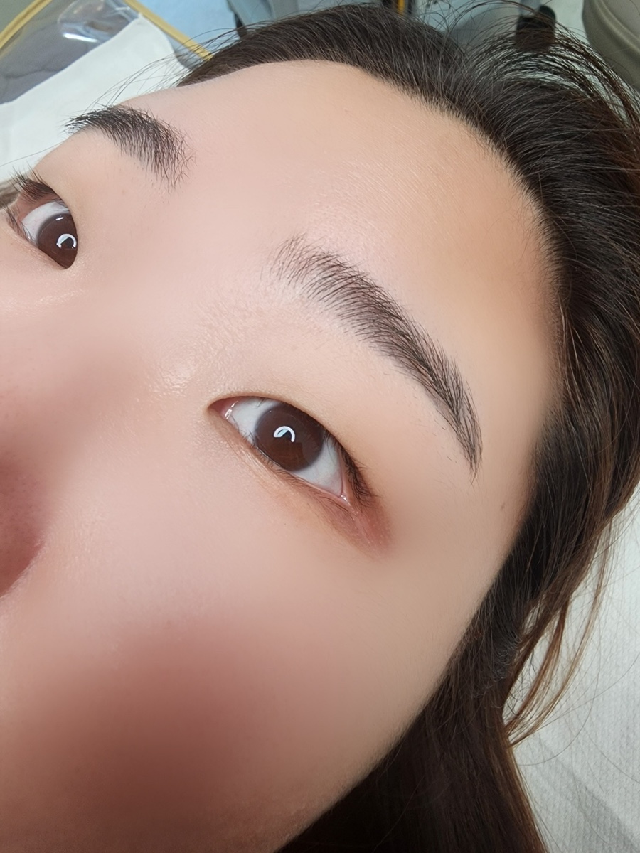 롱롱아이래쉬 이미지