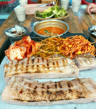 돼지마당연탄소금구이 이미지