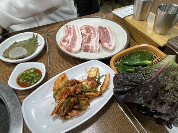 꿀돼지한상 이미지