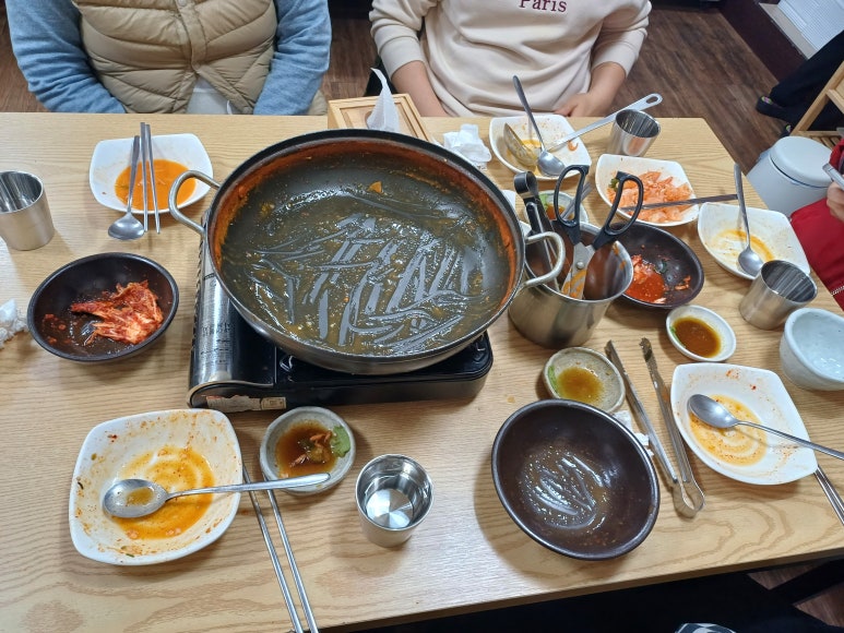 암돌 속풀이 칼국수 이미지