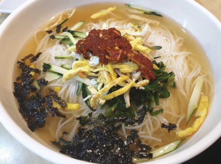 잔치국수 이미지