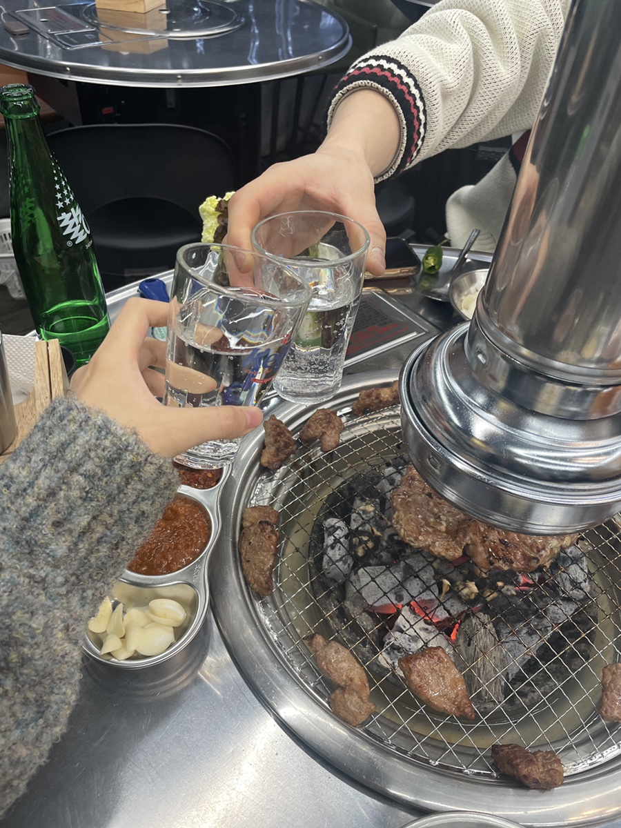 돼지소개소 이미지