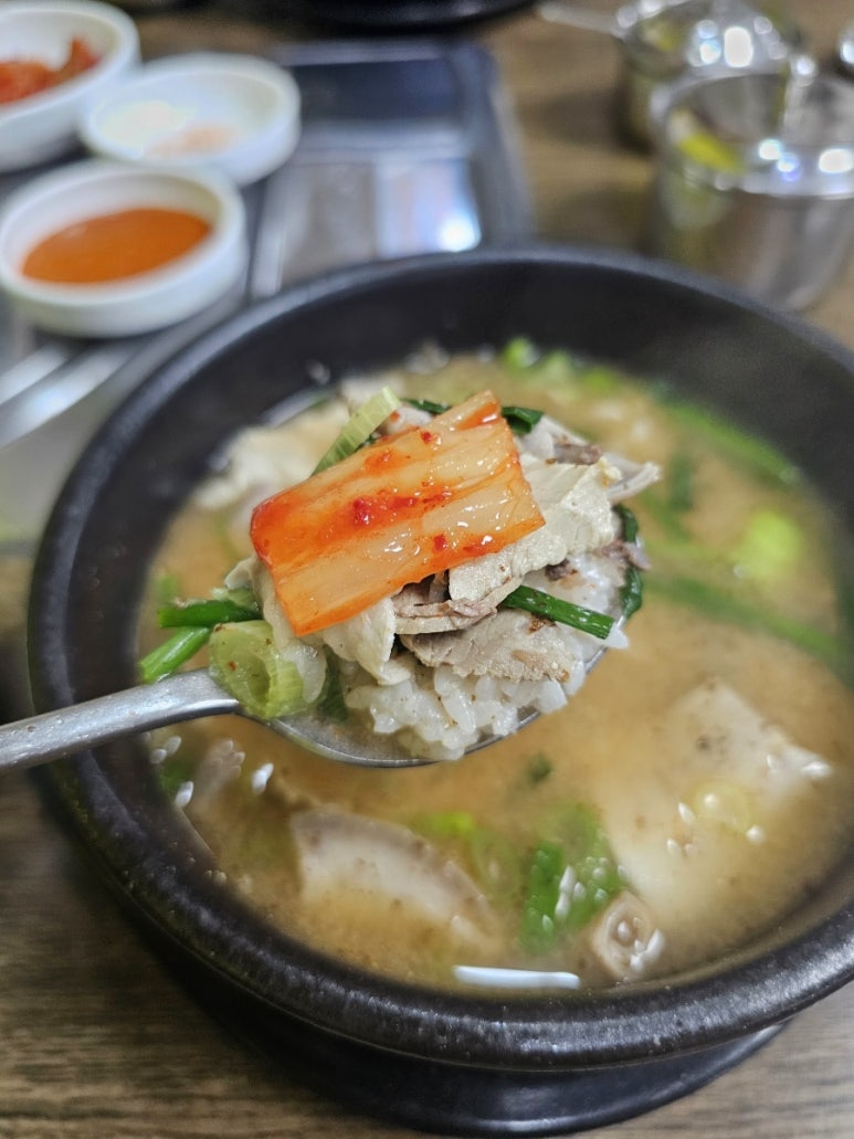 팔천순대국밥 이미지