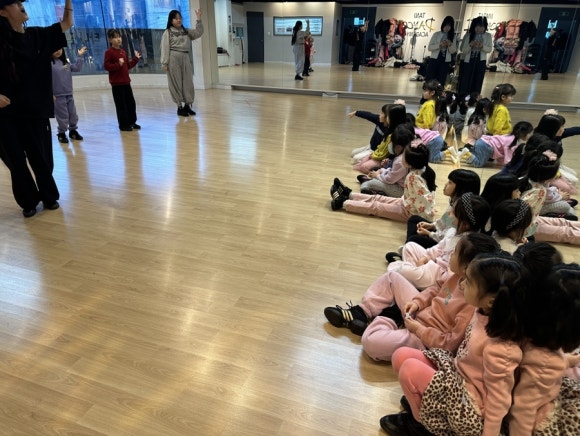 타니댄스아카데미 이미지