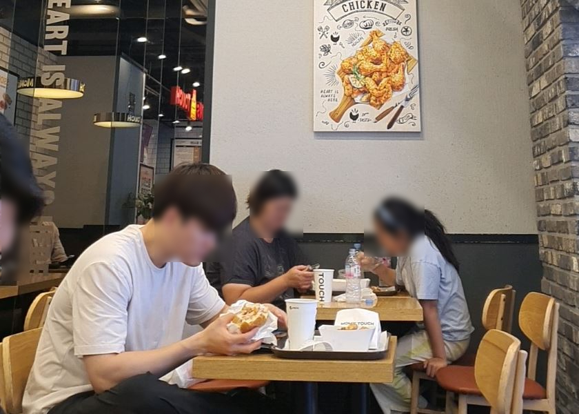 맘스터치천안 이미지