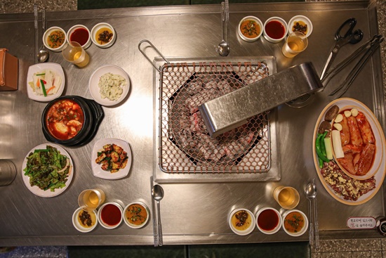미치게 먹고 싶은 날 이미지