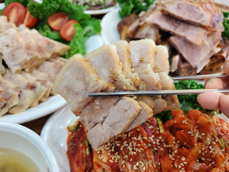 송가네왕족발 이미지