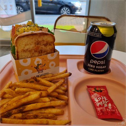 테그42용산역점 이미지