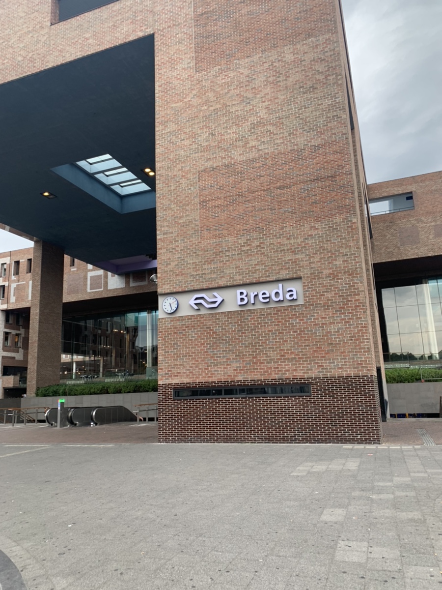브레다(BREDA) 이미지