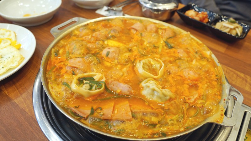 더하고부대찌개 정관점 이미지