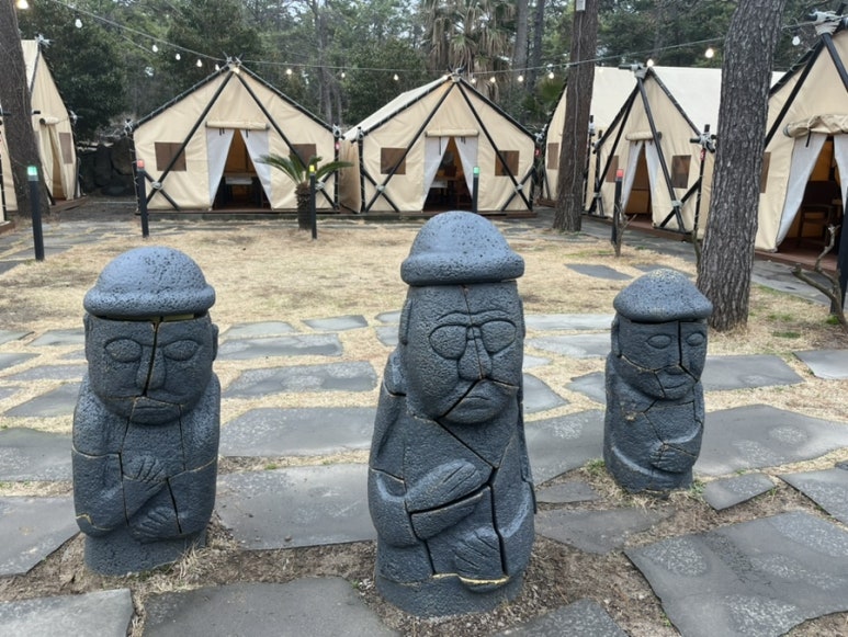 돼지굽는정원 이미지