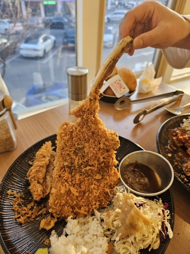 레인보우돈가스 이미지