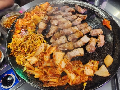 동두천솥뚜껑삼겹살이수점 이미지