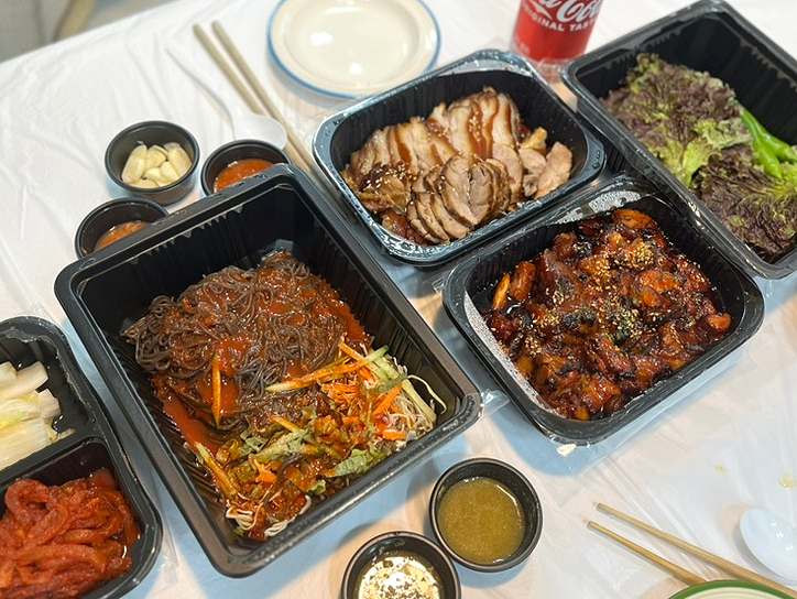 유신화덕족발 이미지