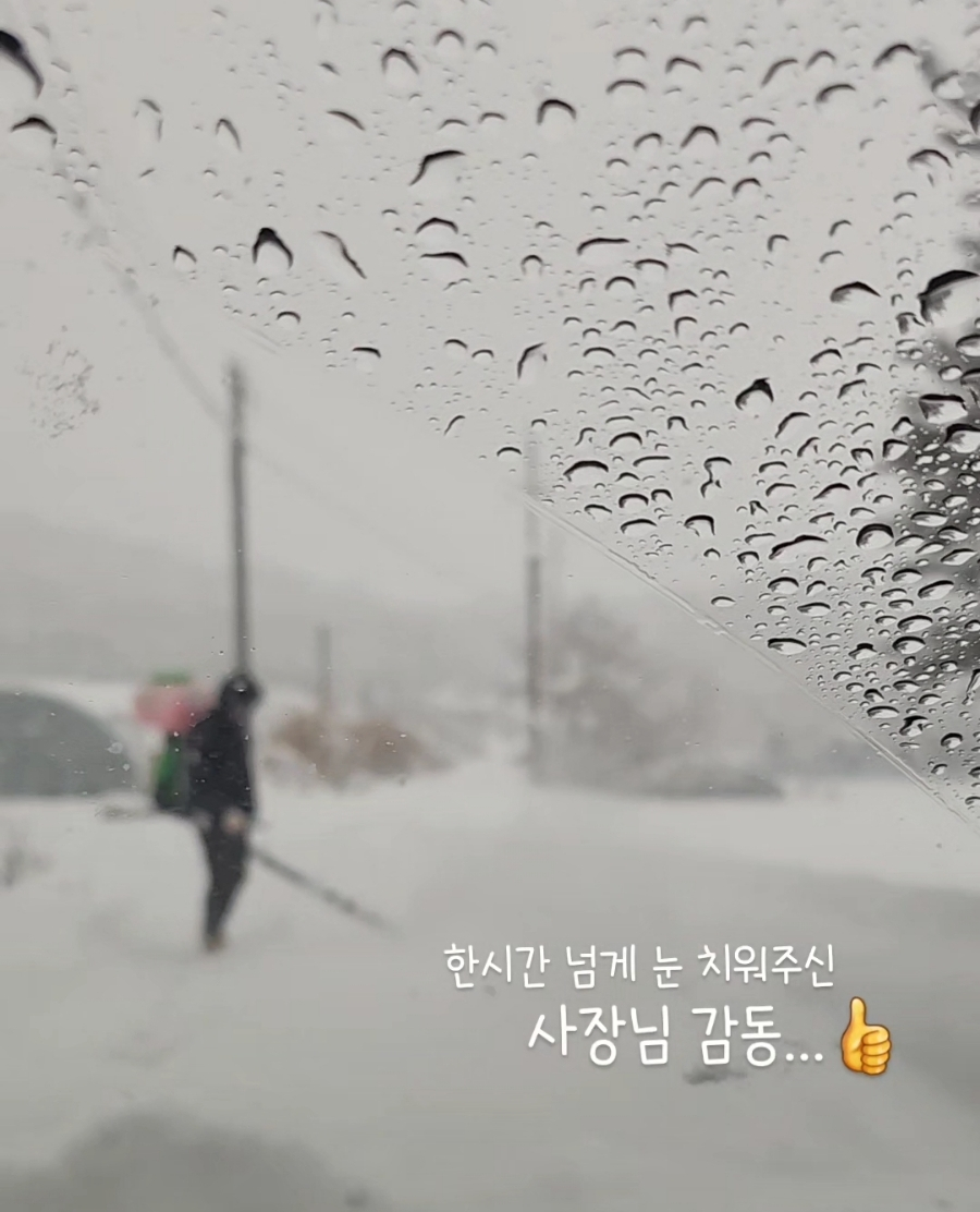 이밤에캠핑장 이미지