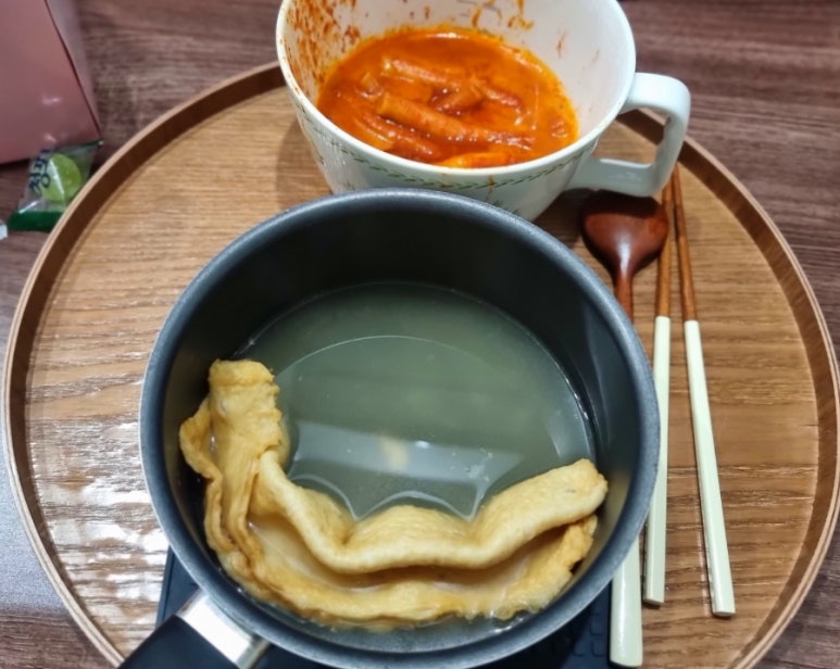 신전컵떡볶이 이미지