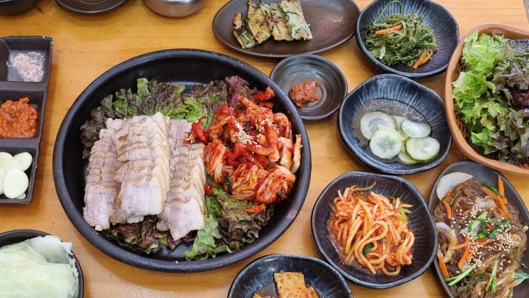 장독대항아리보쌈 이미지