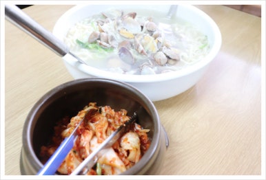 온천칼국수 이미지