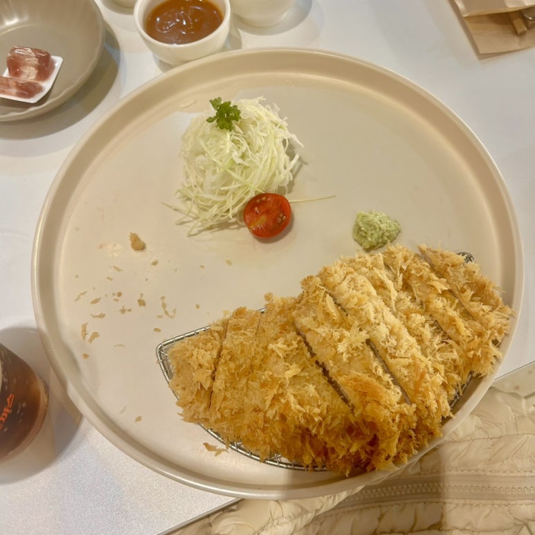 투피스돈까스 이미지