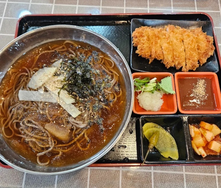 돈카츠린 이미지