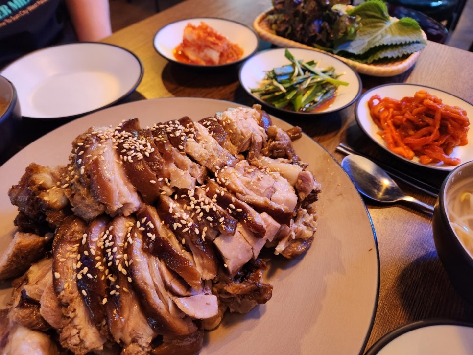 우주족발 이미지