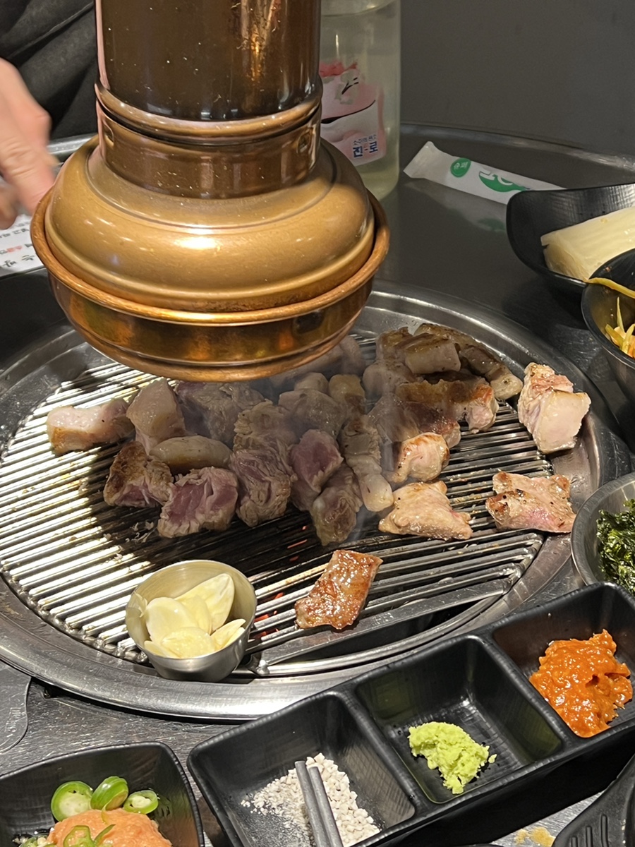 돼지통 이미지
