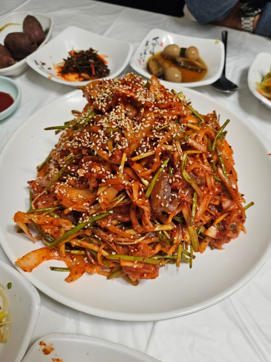 추섬 활어회 식당 이미지