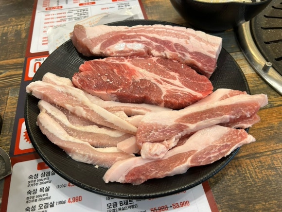 설화벌삼겹 이미지