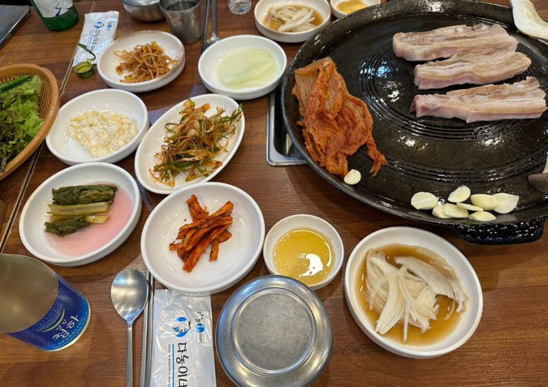 장수꺼먹돼지 이미지