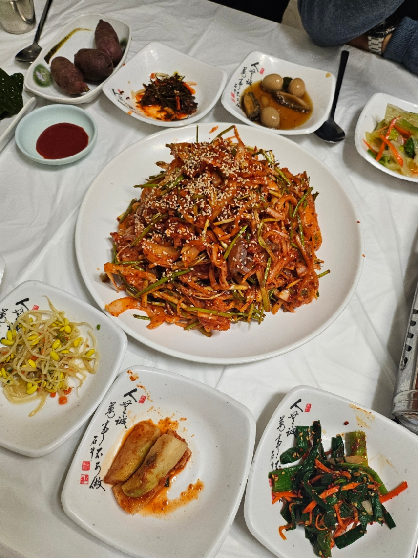 추섬 활어회 식당 이미지