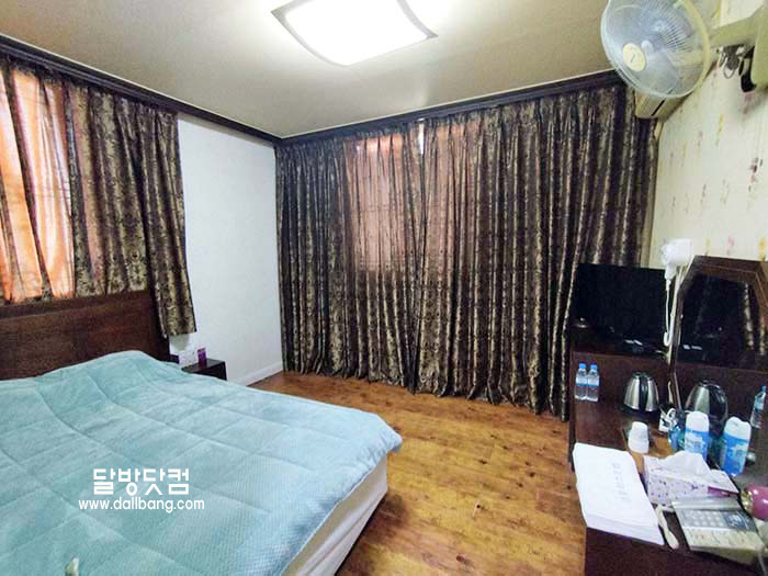 몽플러스모텔 이미지