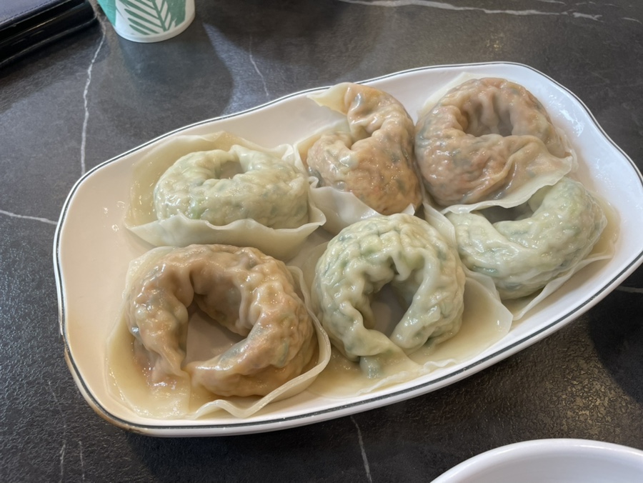 두손개성만두 이미지