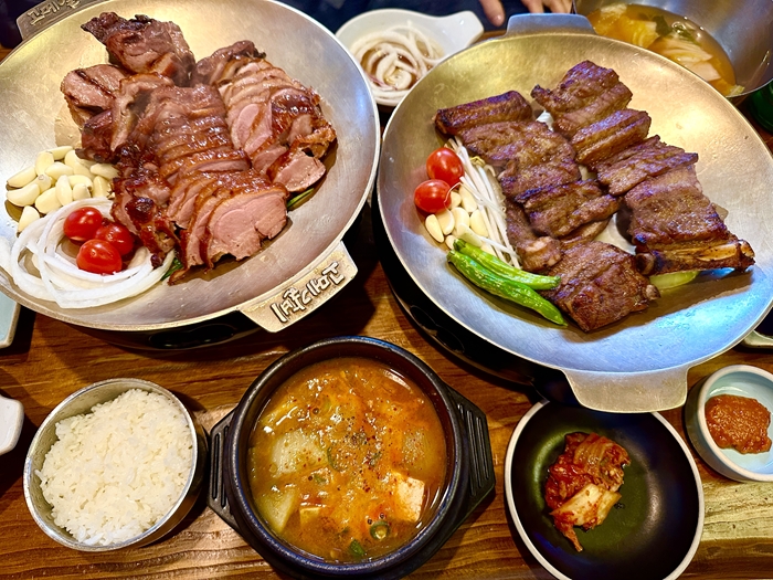 소문난훈제오리바베큐 이미지