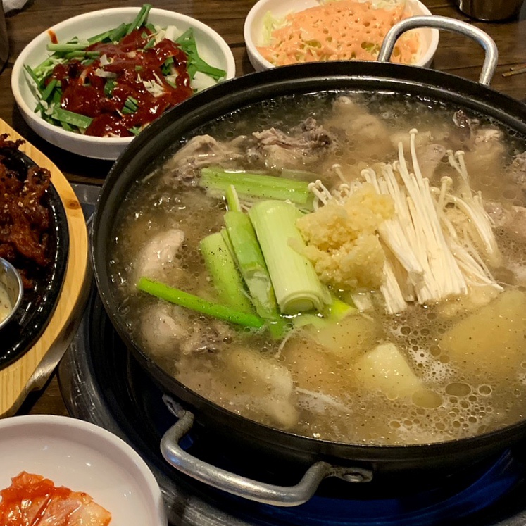 닭한마리닭발 이미지