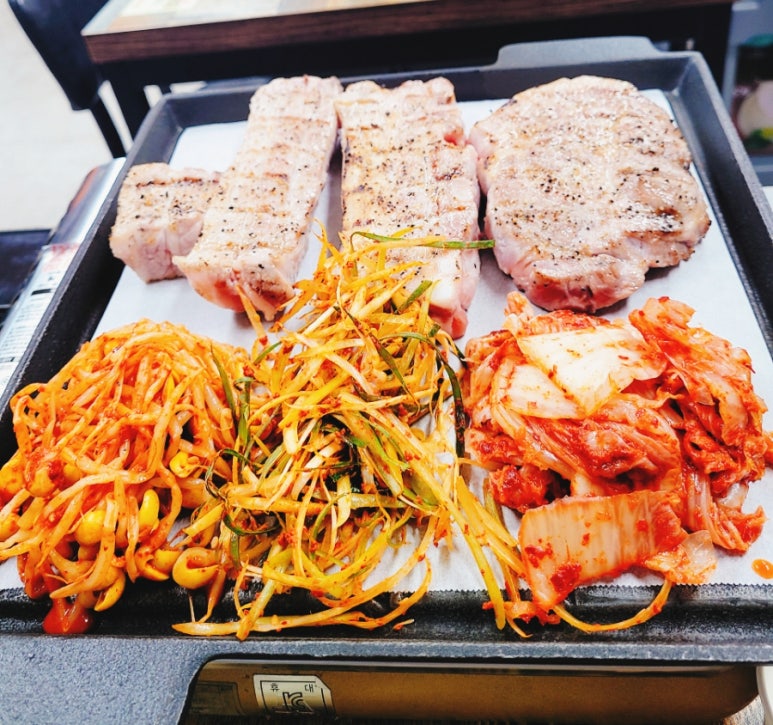 돼지마당연탄소금구이 이미지