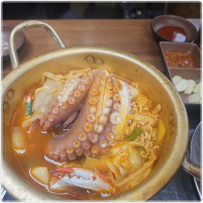 누렁소앤도새기 이미지