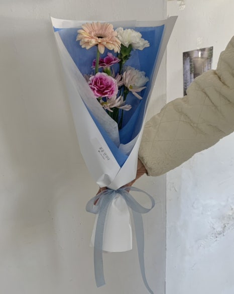 꽃을안기다 이미지