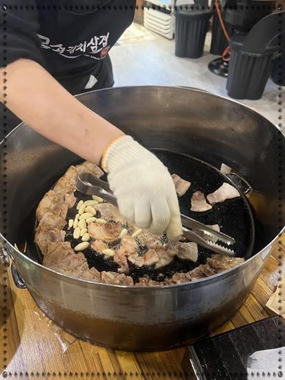 무쇠김치삼겹 이미지