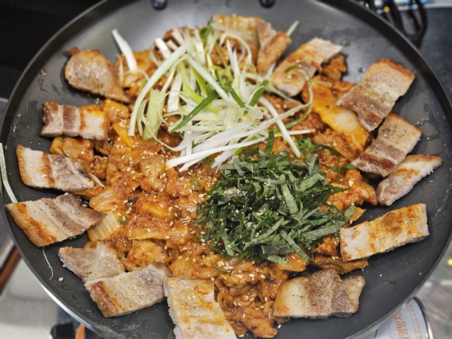 돈다발대패삼겹 이미지