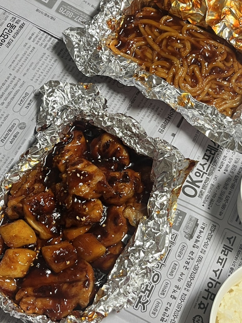 꾸브라꼬 숯불두마리치킨 여천점 이미지