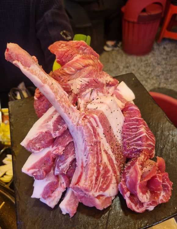 대도 빼돌린 뒷고기 직영점 이미지