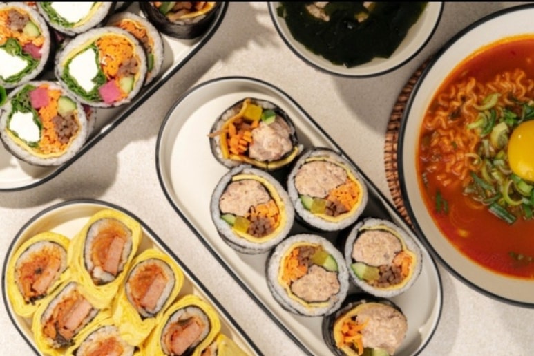 노랑김밥 이미지