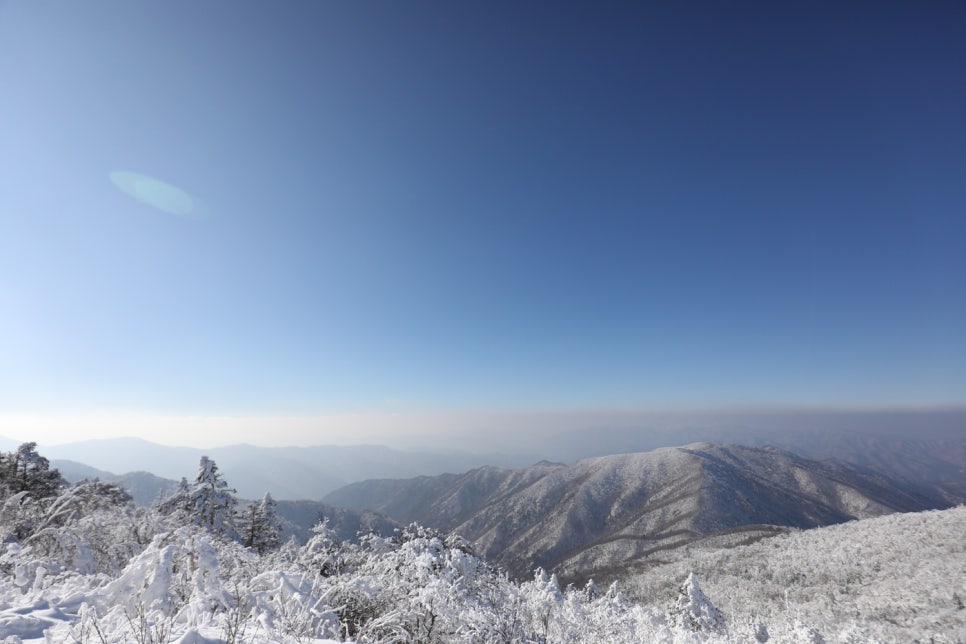 정상에서 바라본 오대산 방향 이미지