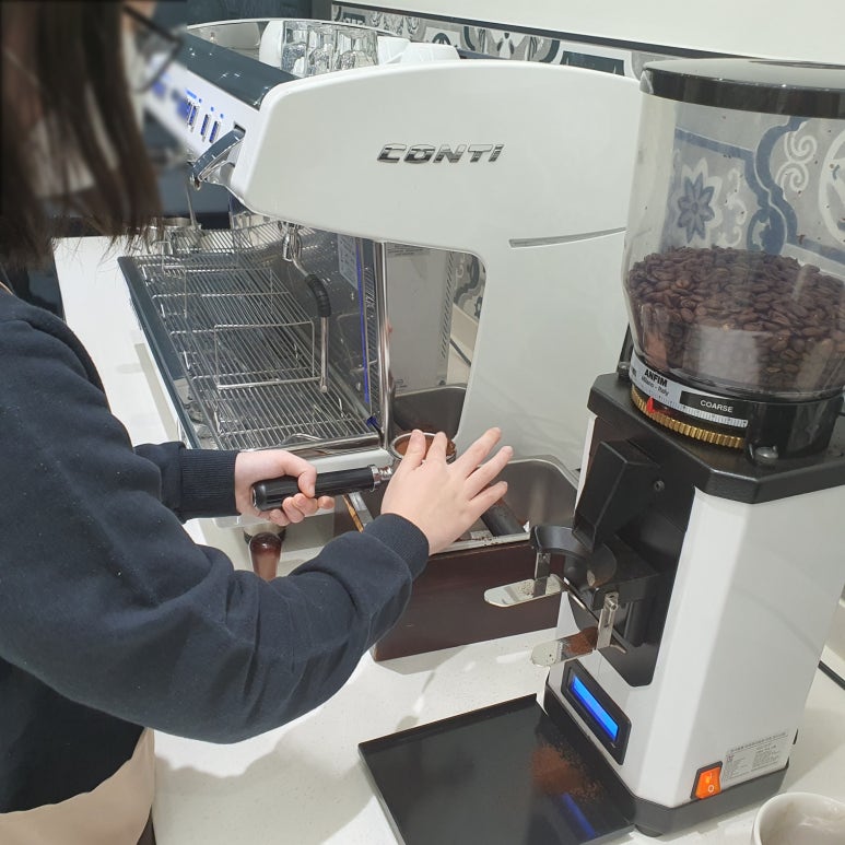 칼리고바리스타학원 이미지