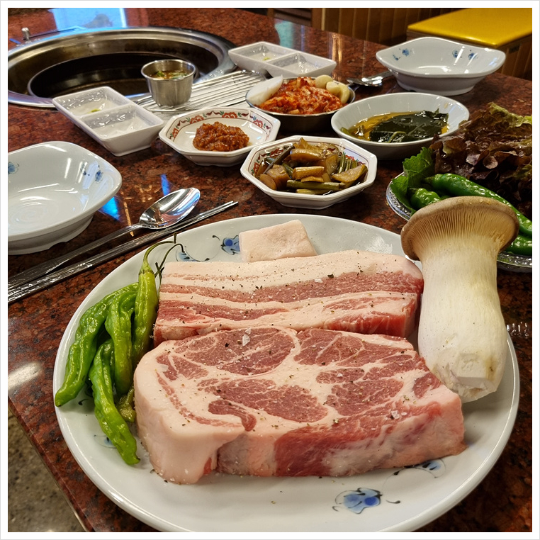 청춘삼겹 이미지