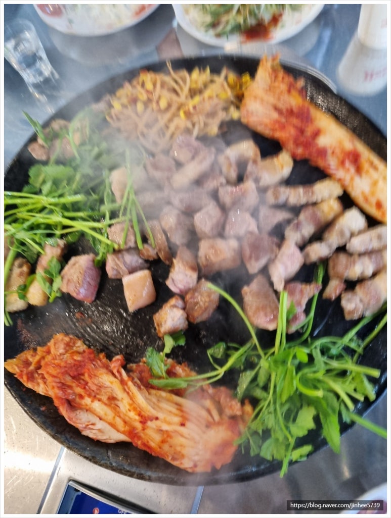 선사솥뚜껑삼겹살 이미지
