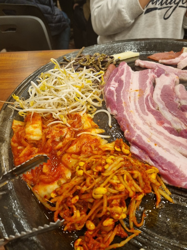 60판왕뚜껑삼겹살화성 이미지
