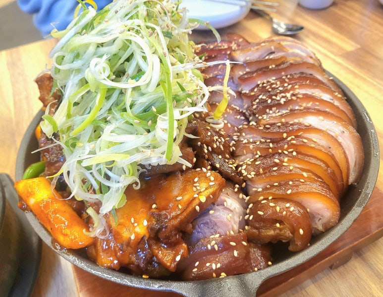 신탄족발집 이미지