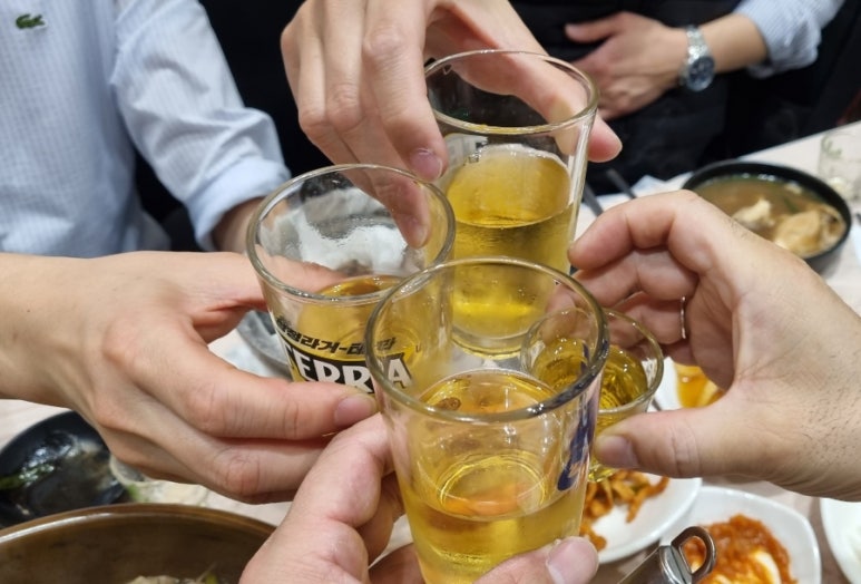 다래골한방옻닭 이미지