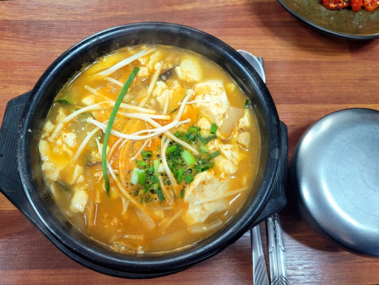 생유황오리와뽈찜 이미지